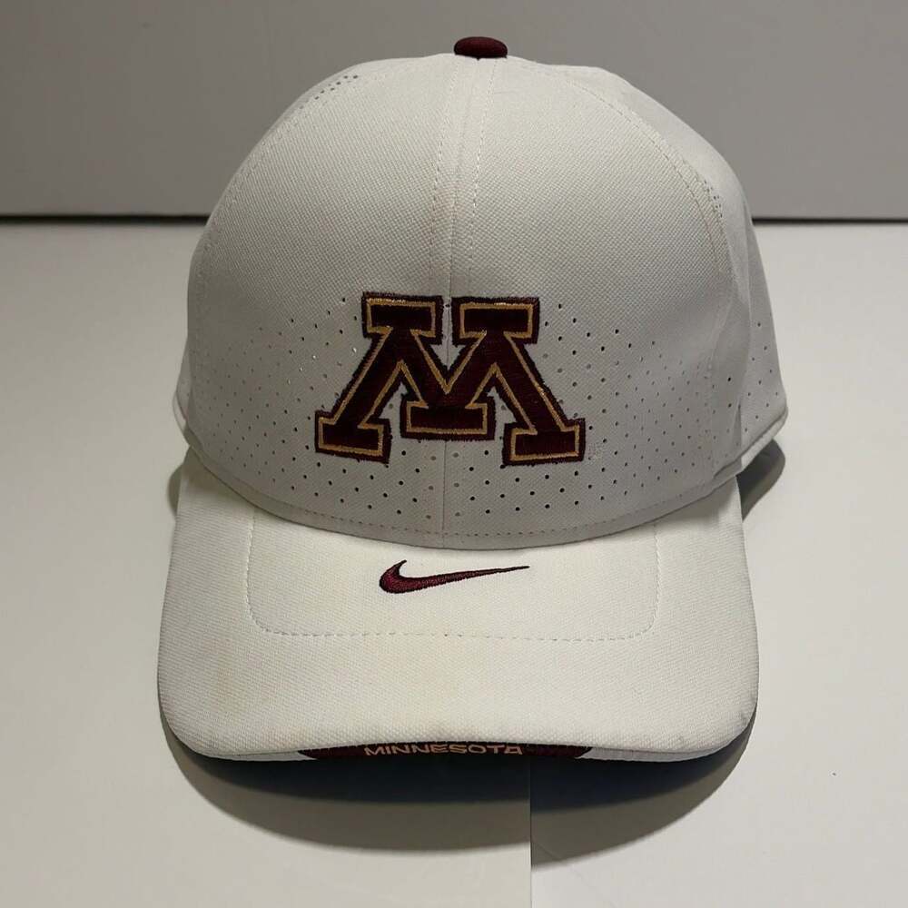 Minnesota Golden Gophers Nike Dri-FIT Classic99 Performance Flex Hat